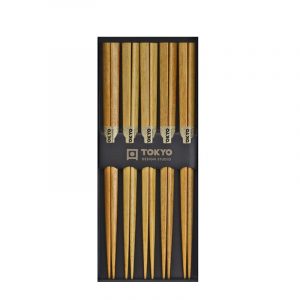 Fem-Par-Atpinnar-i-Ljust-Tra