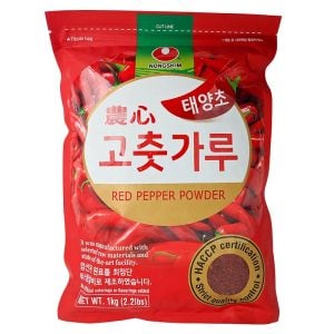 Gochugaru (koreanska chiliflingor utan kärnor) Nongshim 1.362kg